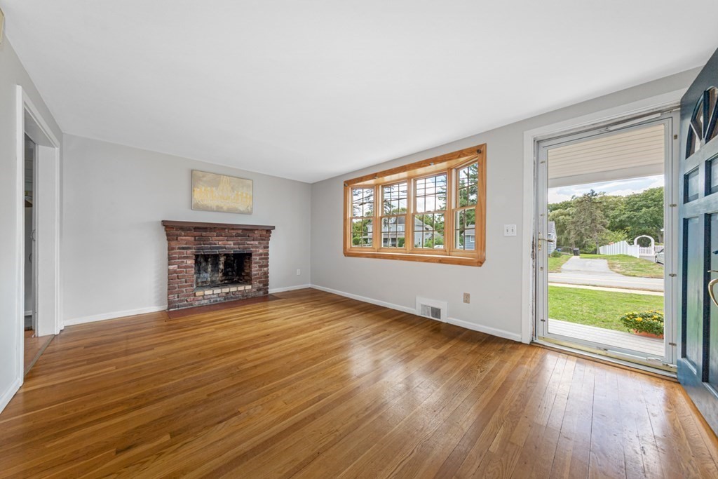 181 Bedford Road Woburn, MA 01801 - Photo 7 of 35