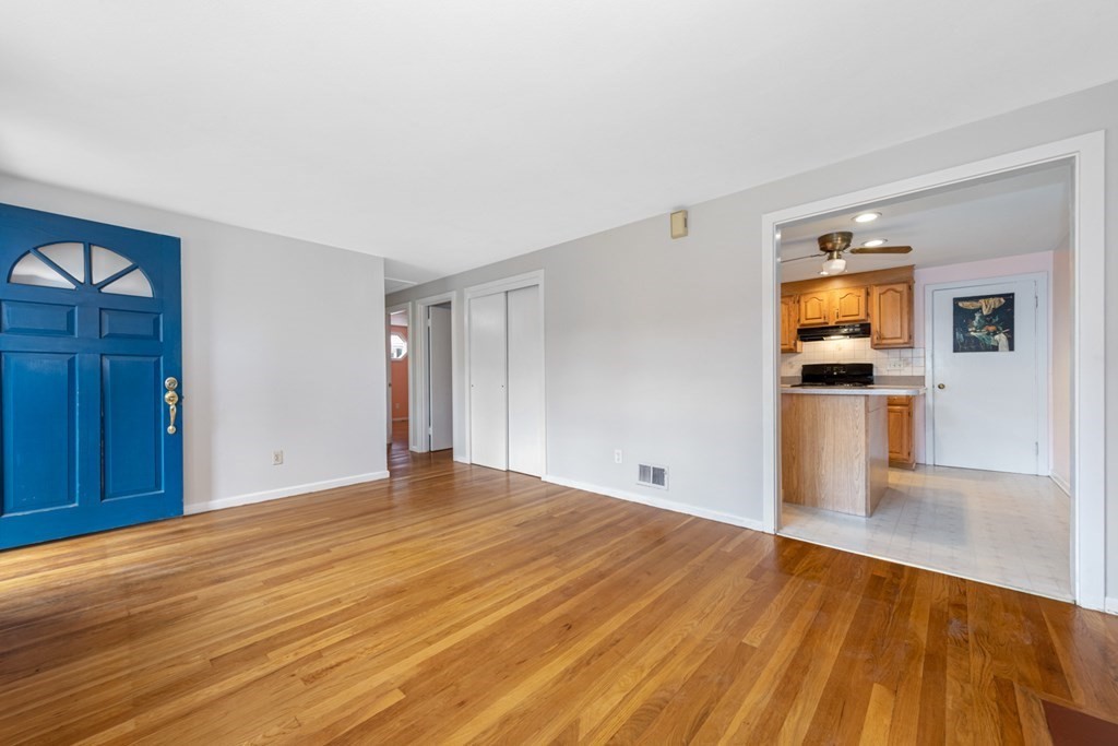 181 Bedford Road Woburn, MA 01801 - Photo 9 of 35