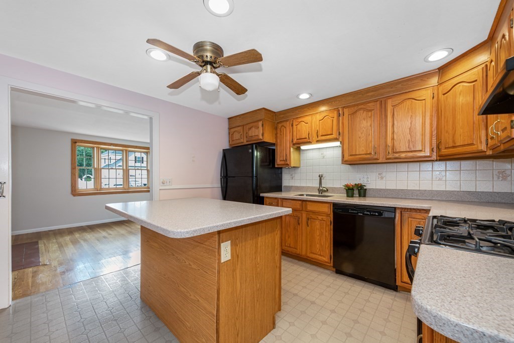 181 Bedford Road Woburn, MA 01801 - Photo 10 of 35