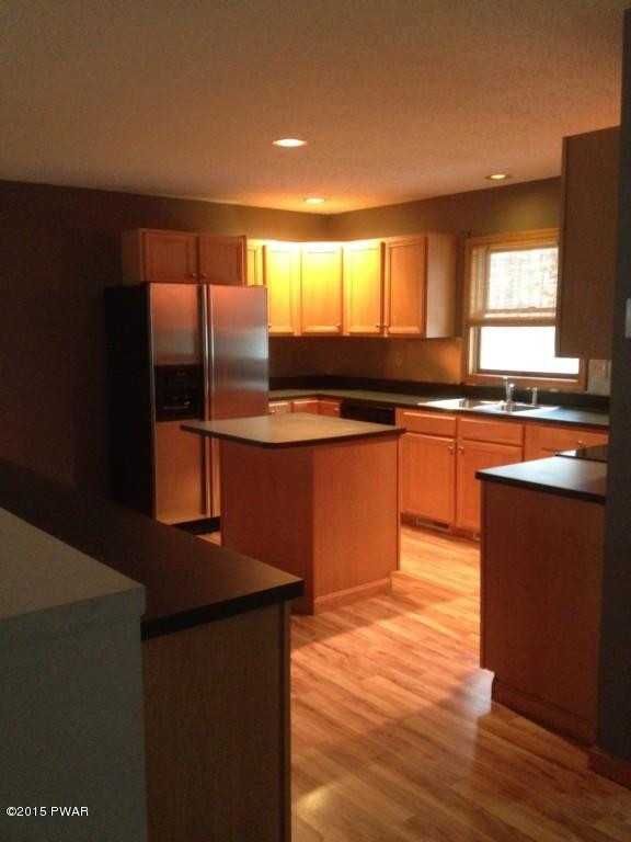 131 Worzel Road Greeley, PA 18425 - Photo 3 of 6 Gallery Image 3