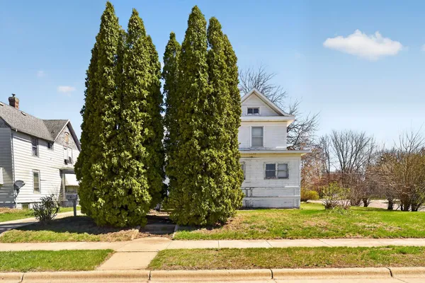 $105,000 | 409 South Park Street, Fairmont, MN 56031