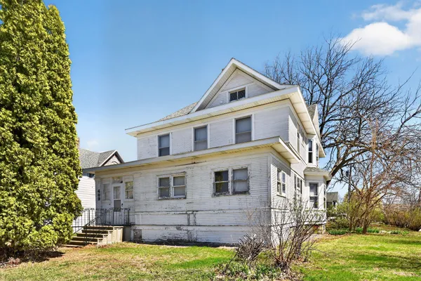 $105,000 | 409 South Park Street, Fairmont, MN 56031