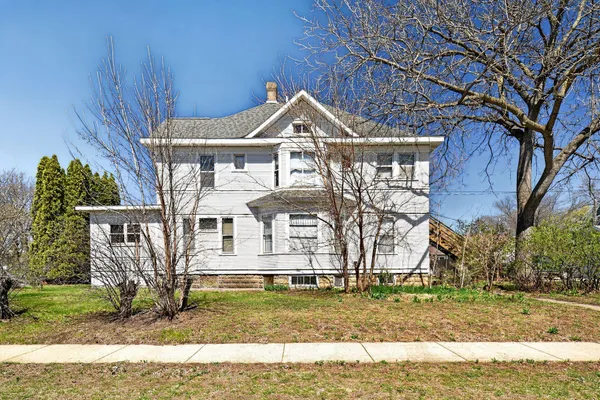 $105,000 | 409 South Park Street, Fairmont, MN 56031