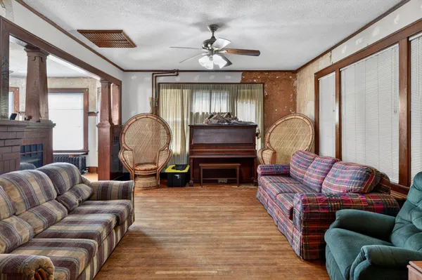 $105,000 | 409 South Park Street, Fairmont, MN 56031