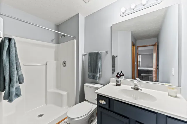 $170,000 | 5694 Oak Village Drive, Roscoe, IL 61073