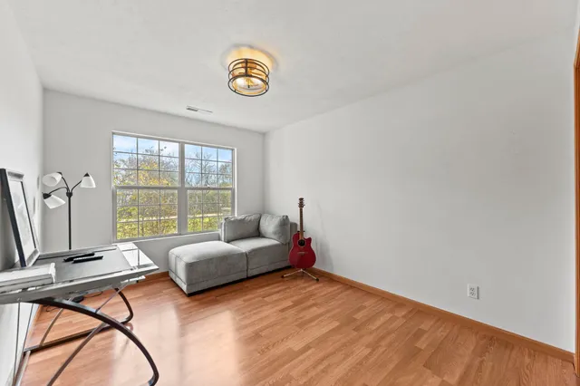 $170,000 | 5694 Oak Village Drive, Roscoe, IL 61073