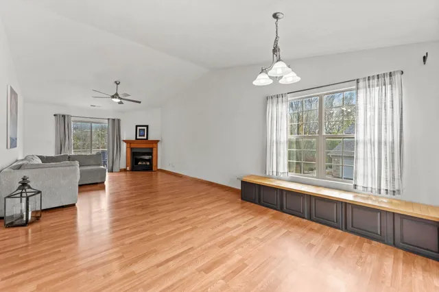 $170,000 | 5694 Oak Village Drive, Roscoe, IL 61073