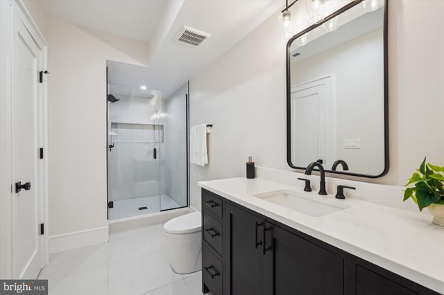 $2,250,000 | 6508 Callander Drive, Bethesda, MD 20817