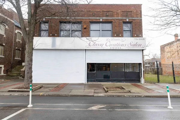 $560,000 | 14536 East Jefferson Avenue, Detroit, MI 48215