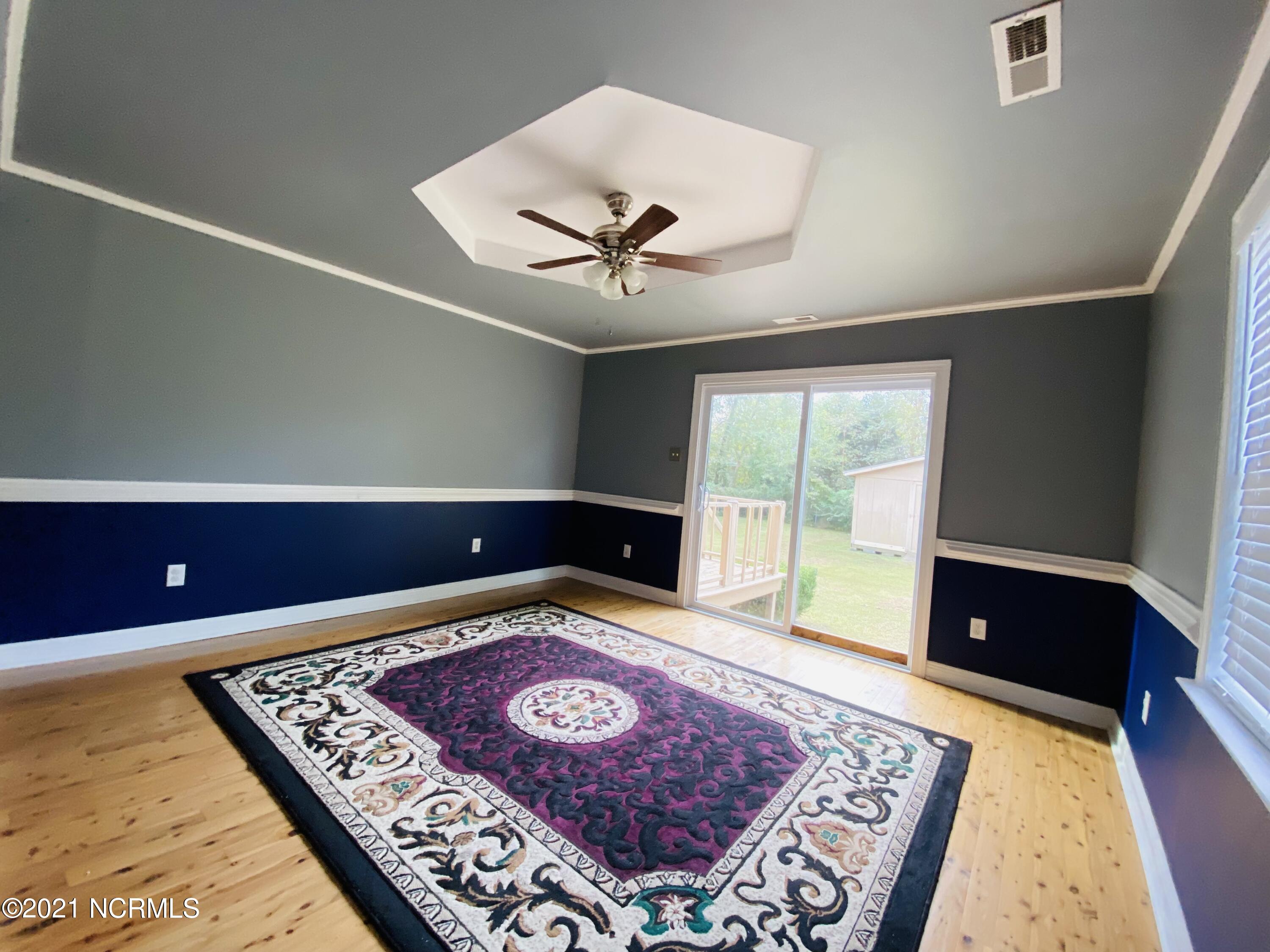 2318 Springhill Road Greenville, NC 27858 - Photo 8 of 27 IMG_2723