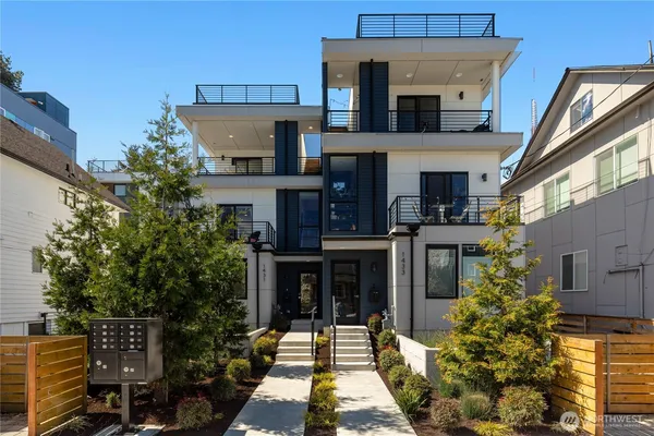 $1,050,000 | 1431 22nd Avenue, Seattle, WA 98122