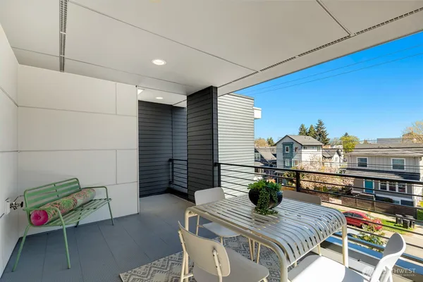 $1,050,000 | 1431 22nd Avenue, Seattle, WA 98122