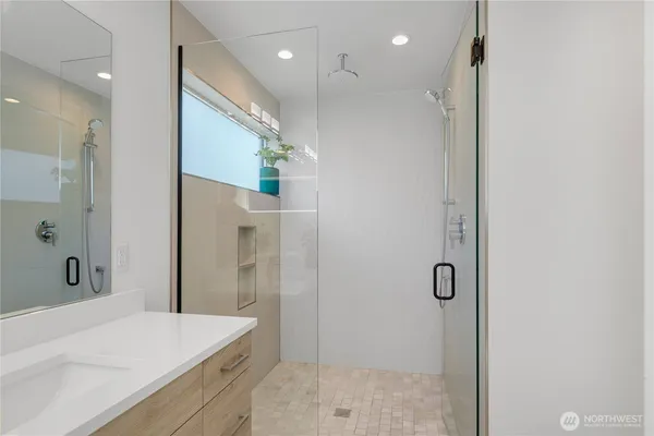 $1,050,000 | 1431 22nd Avenue, Seattle, WA 98122