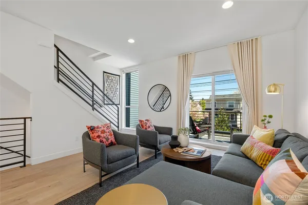$1,050,000 | 1431 22nd Avenue, Seattle, WA 98122