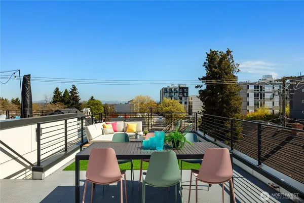 $1,050,000 | 1431 22nd Avenue, Seattle, WA 98122