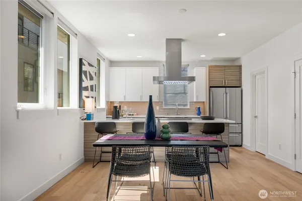 $1,050,000 | 1431 22nd Avenue, Seattle, WA 98122
