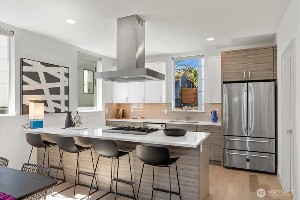 $1,050,000 | 1431 22nd Avenue, Seattle, WA 98122