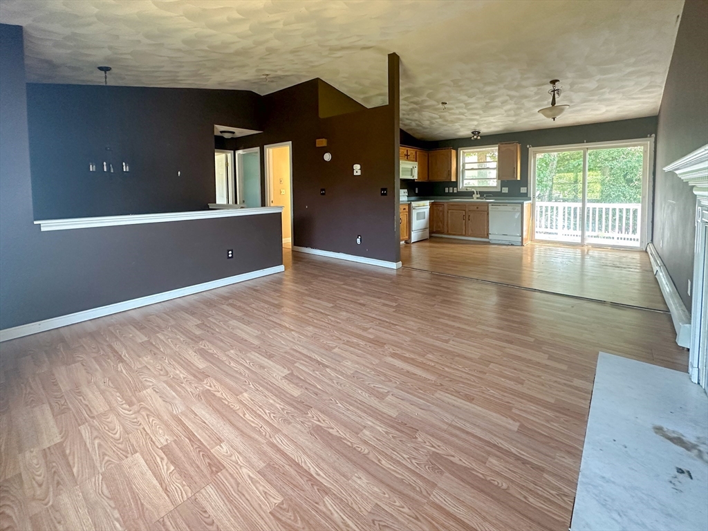 82 Fourth Street Worcester, MA 01602 - Photo 17 of 26 Gallery Image 17