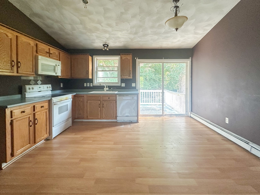 82 Fourth Street Worcester, MA 01602 - Photo 19 of 26 Gallery Image 19