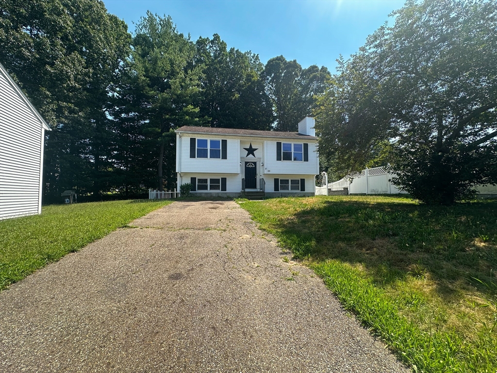 82 Fourth Street Worcester, MA 01602 - Photo 2 of 26 Gallery Image 2