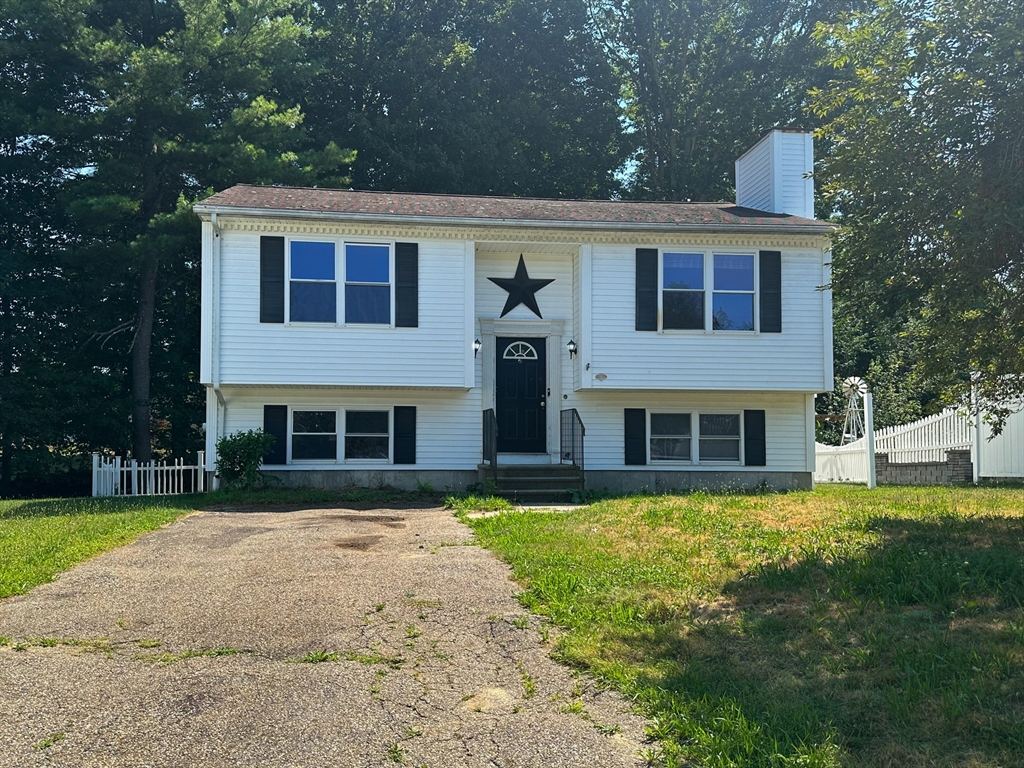 82 Fourth Street Worcester, MA 01602 - Photo 3 of 26 Gallery Image 3
