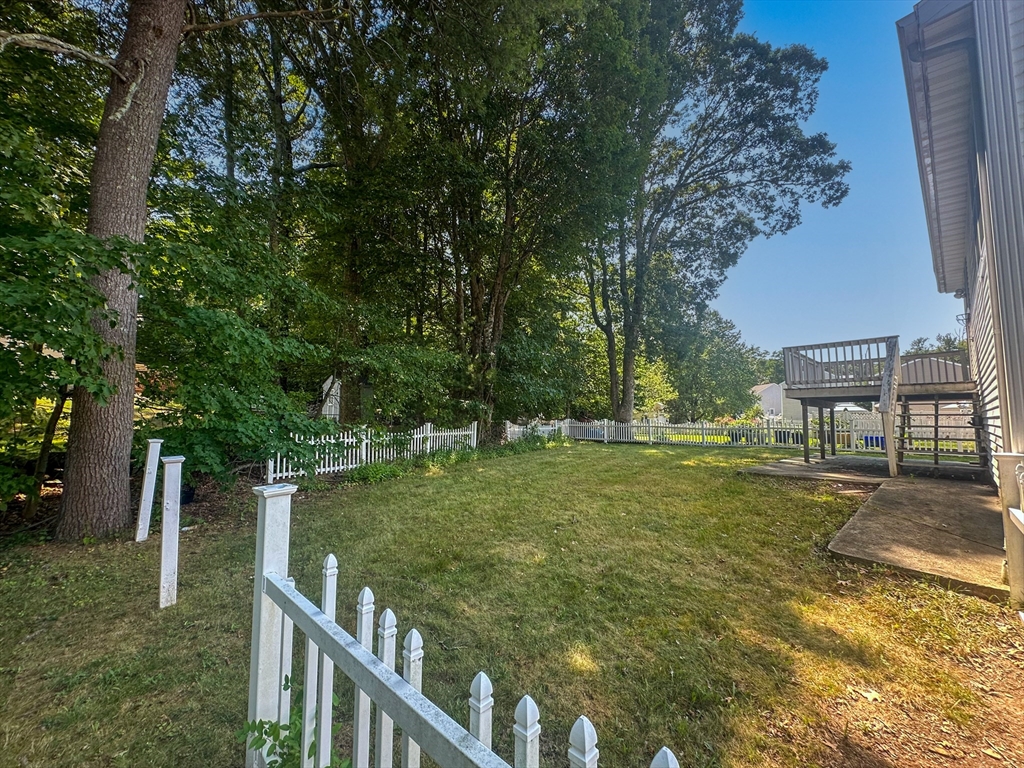 82 Fourth Street Worcester, MA 01602 - Photo 5 of 26 Gallery Image 5