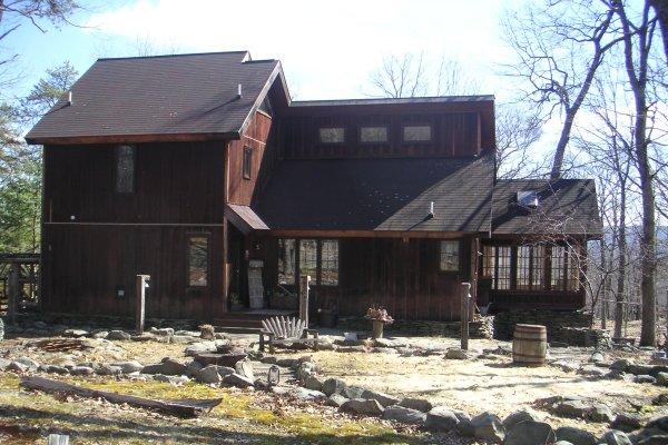 90 Pheasant Run Bushkill, PA 18324 - Photo 1 of 10 Main Photo