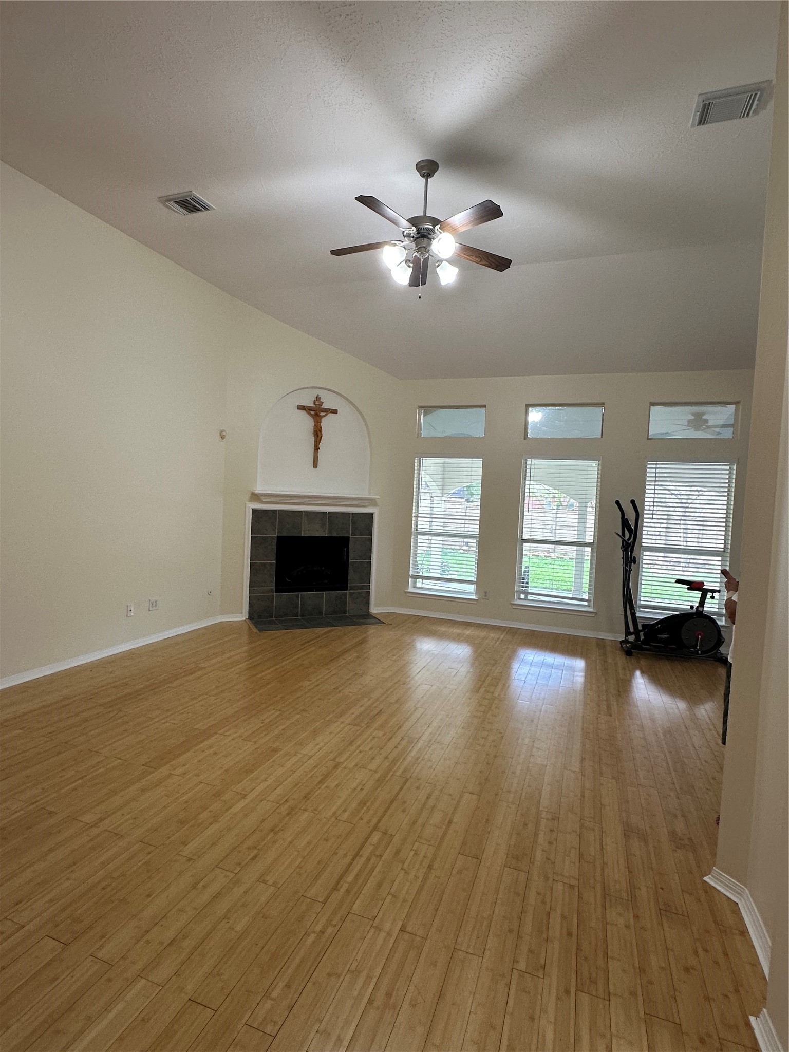 11158 Riverbank Ridge Lane Houston, TX 77089 - Photo 4 of 22