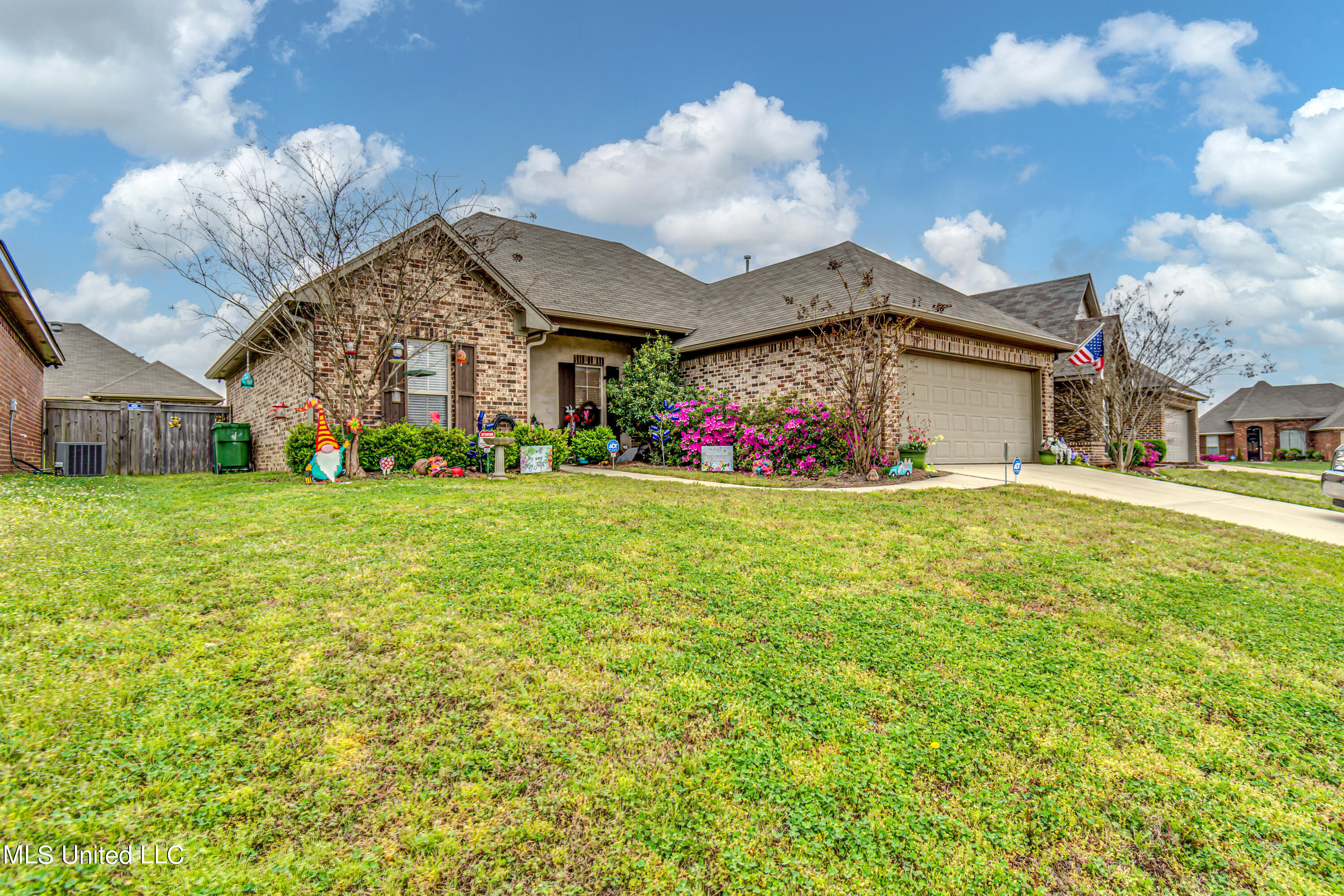 313 Ridge Pointe Drive Brandon, MS 39042 - Photo 1 of 14 Front of Home