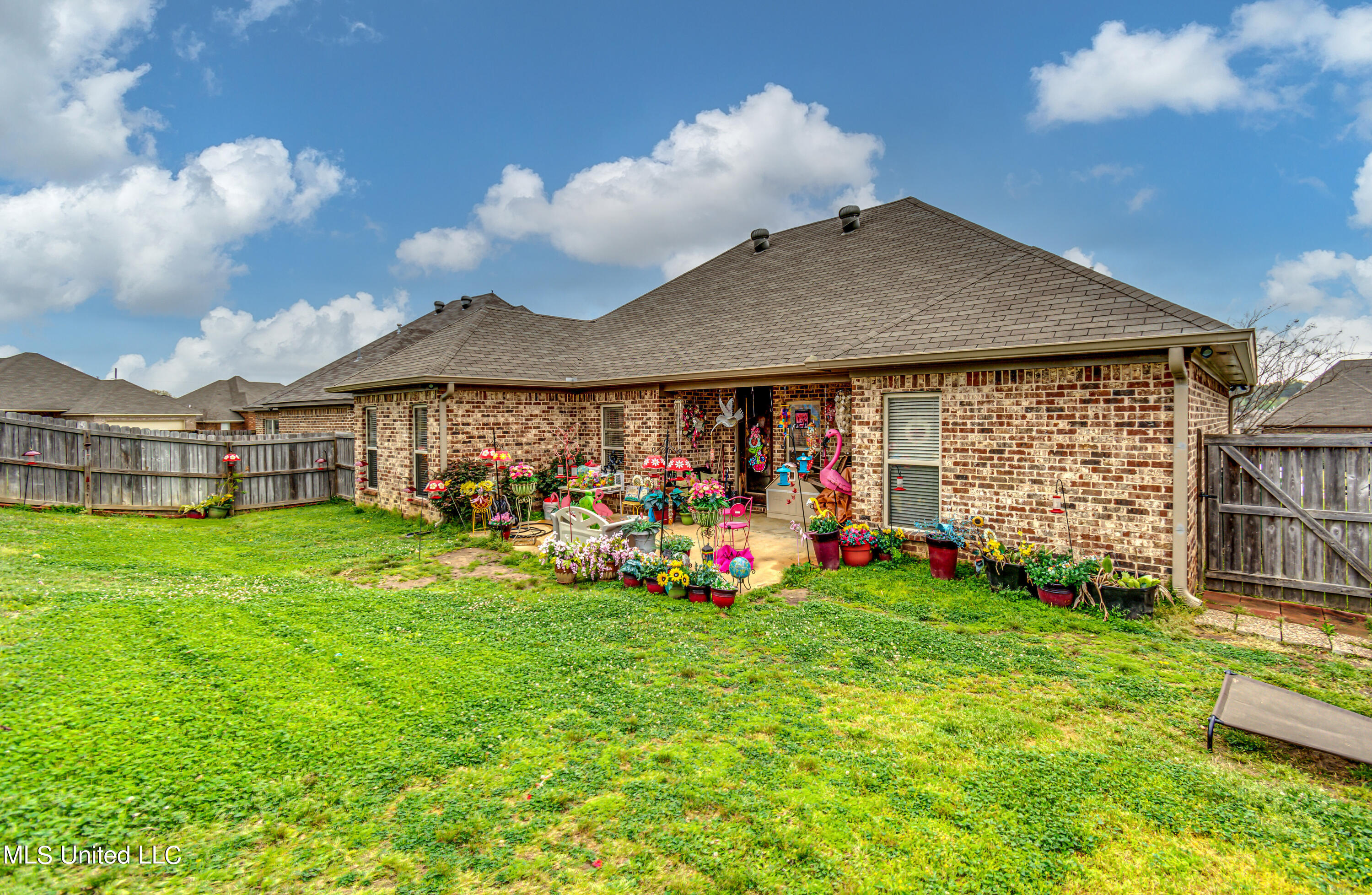 313 Ridge Pointe Drive Brandon, MS 39042 - Photo 2 of 14 313 Ridge Pointe Dr-47