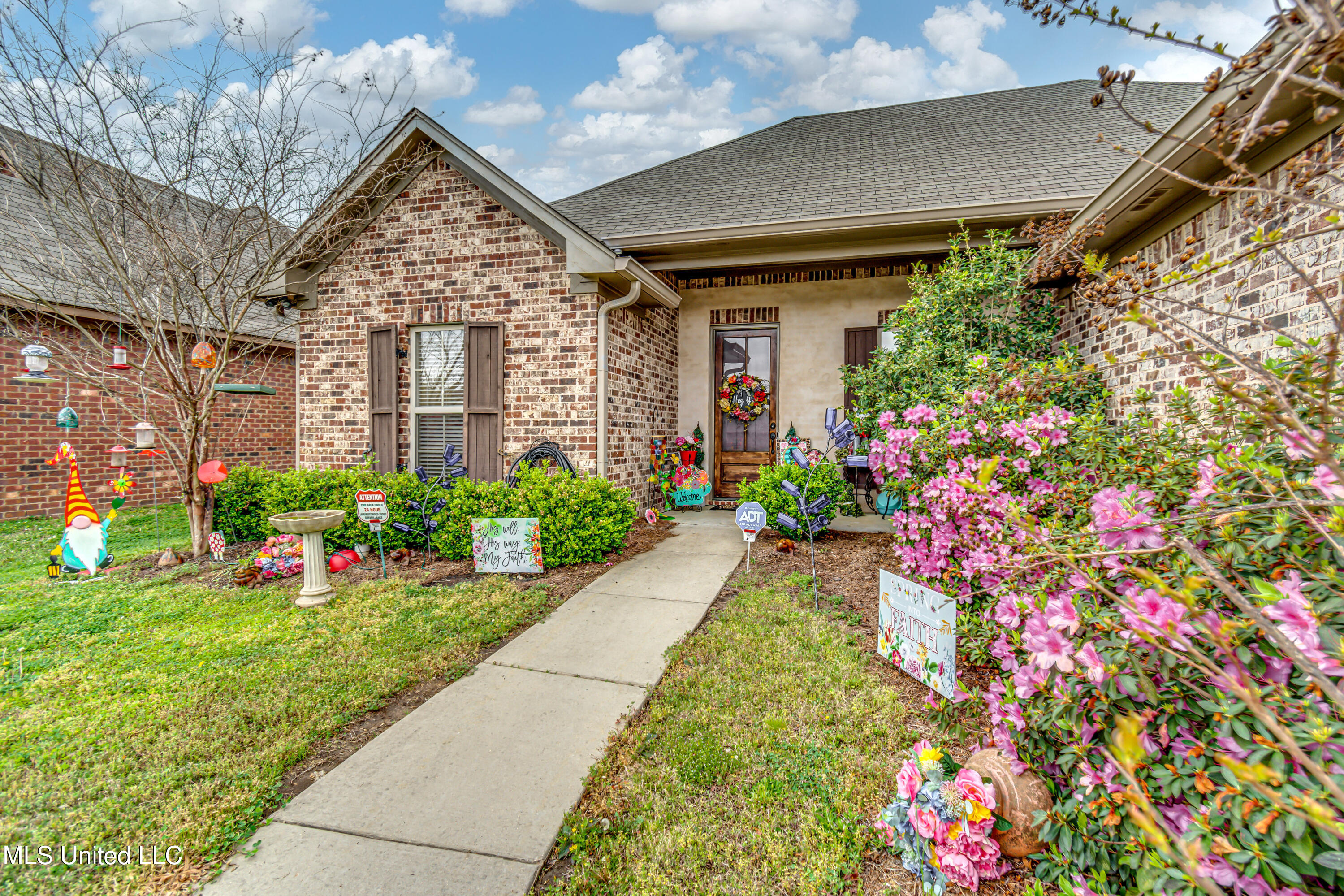 313 Ridge Pointe Drive Brandon, MS 39042 - Photo 5 of 14 313 Ridge Pointe Dr-53