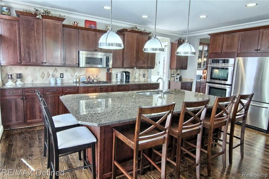 214 South Castell Avenue Rochester, MI 48307 - Photo 5 of 35