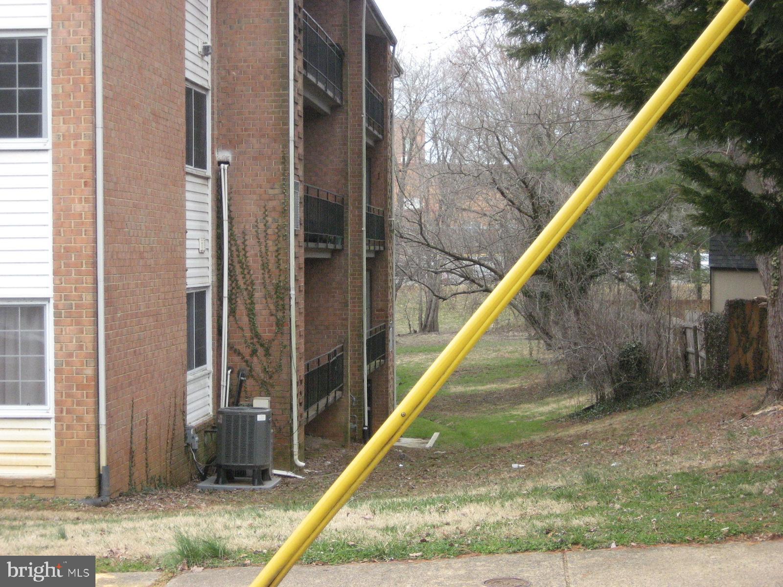 635 Waterloo Road, Unit 223 Warrenton, VA 20186 - Photo 6 of 6 Side & Rear -Note covered balcony