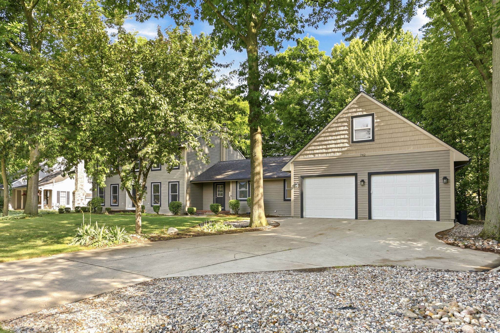 742 Wren Road Frankenmuth, MI 48734 - Photo 5 of 76 50213323-4d80497d-2d93-4a2c-9873-f675dd00dec0.JPG