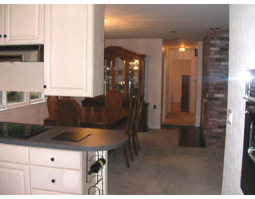 191 River Road Andover, MA 01810 - Photo 4 of 15 Gallery Image 4