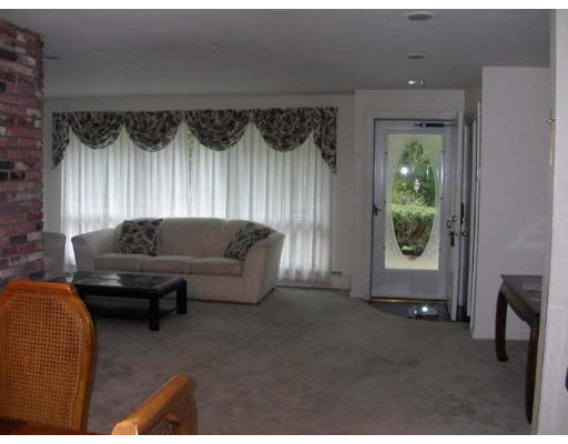 191 River Road Andover, MA 01810 - Photo 5 of 15 Gallery Image 5