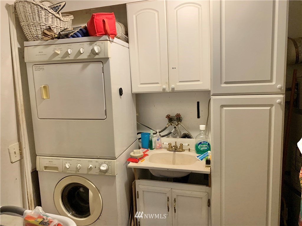 3216 Southeast 5th Street Renton, WA 98058 - Photo 16 of 18 a utility room with dryer and washer