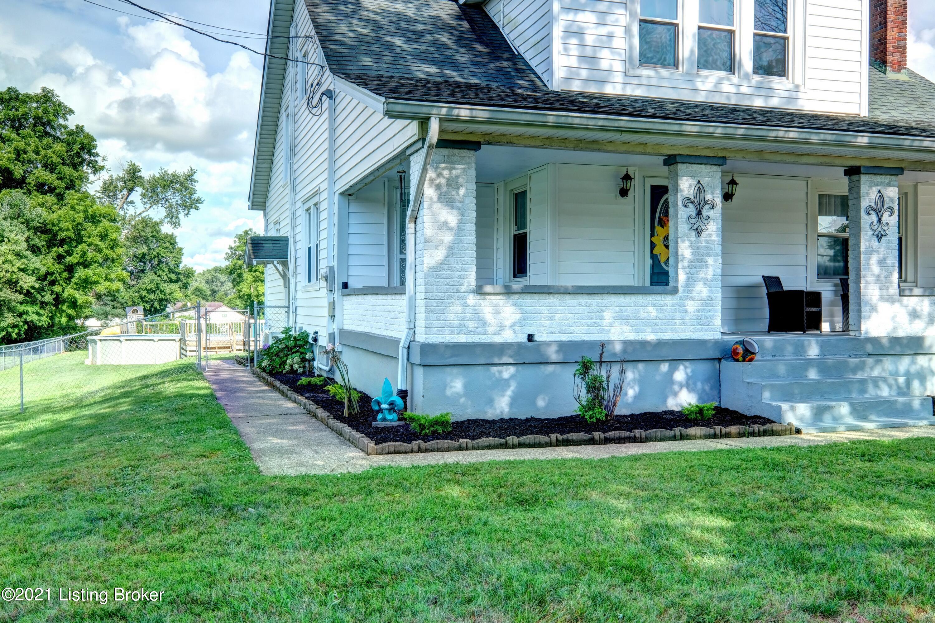 10511 Deering Road Louisville, KY 40272 - Photo 5 of 44 1 Deering Road #5