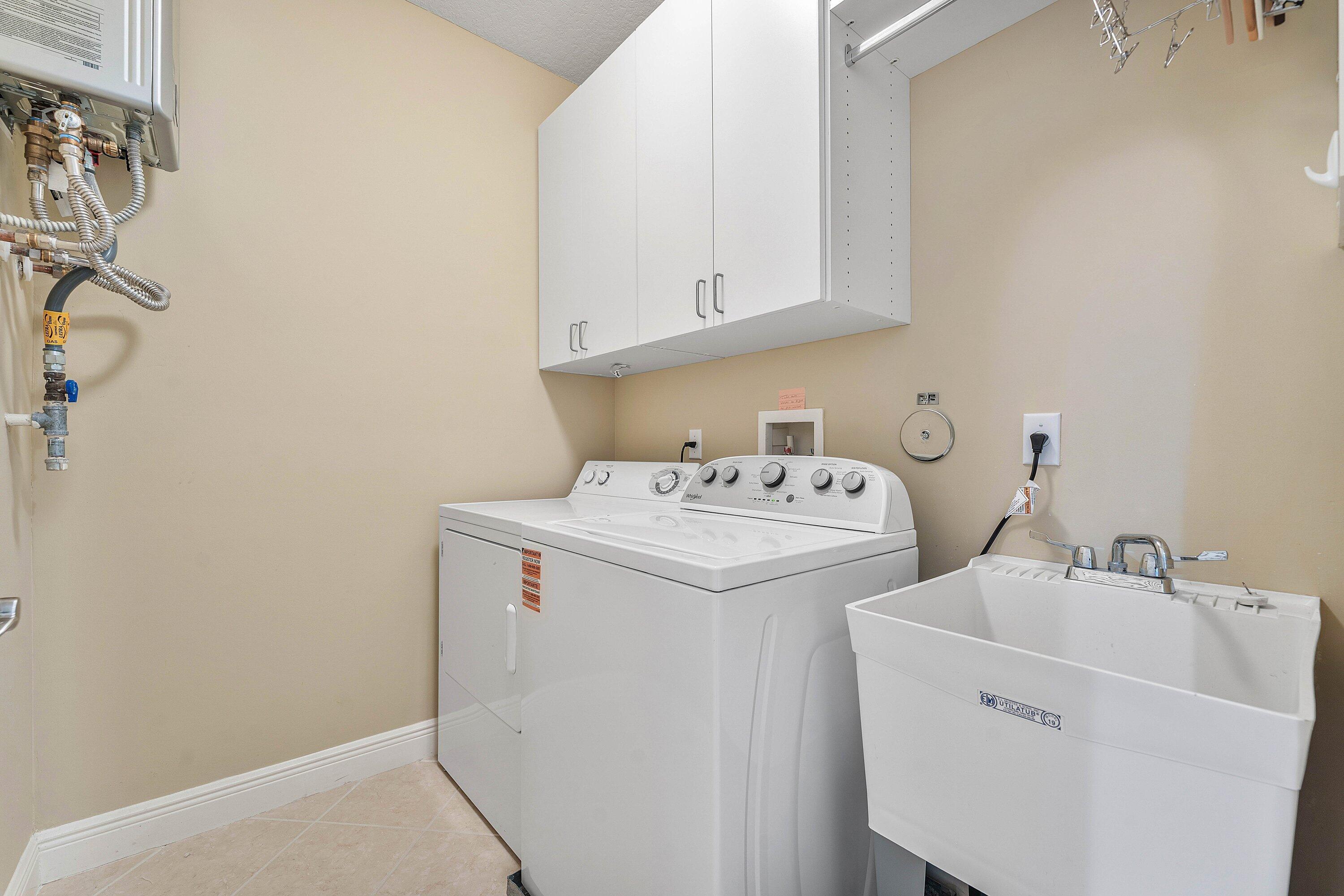 5580 Northeast Trieste Way Boca Raton, FL 33487 - Photo 46 of 87 LAUNDRY