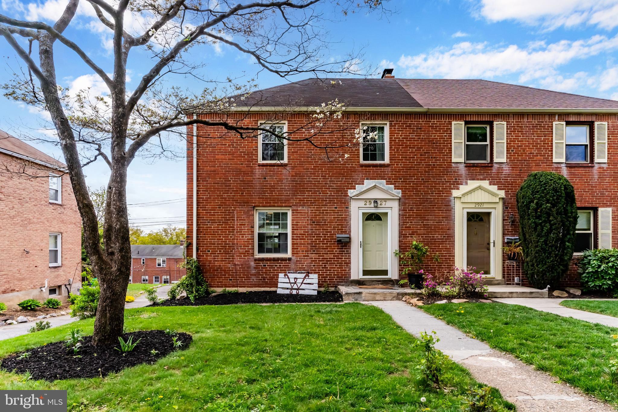 2927 Croyden Road Harrisburg, PA 17104 - Photo 1 of 26 Welcome to 2927 Croyden Rd in Wilson Park!