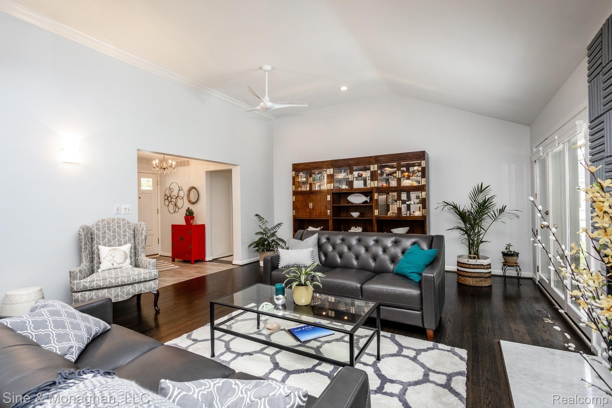 486 Shelbourne Road Grosse Pointe, MI 48236 - Photo 5 of 57 486 Shelbourne S020.jpg
