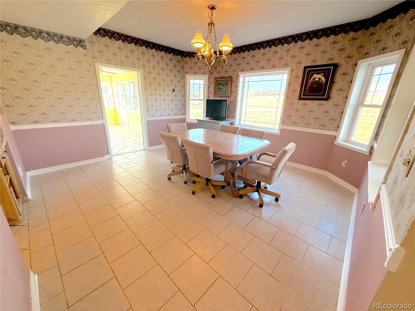 242 East Blarney Stone Road Howard, CO 81233 - Photo 7 of 33