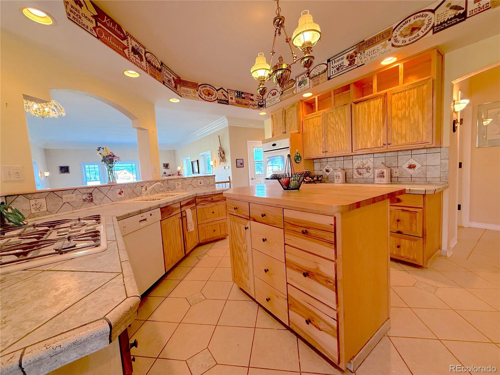 242 East Blarney Stone Road Howard, CO 81233 - Photo 8 of 33