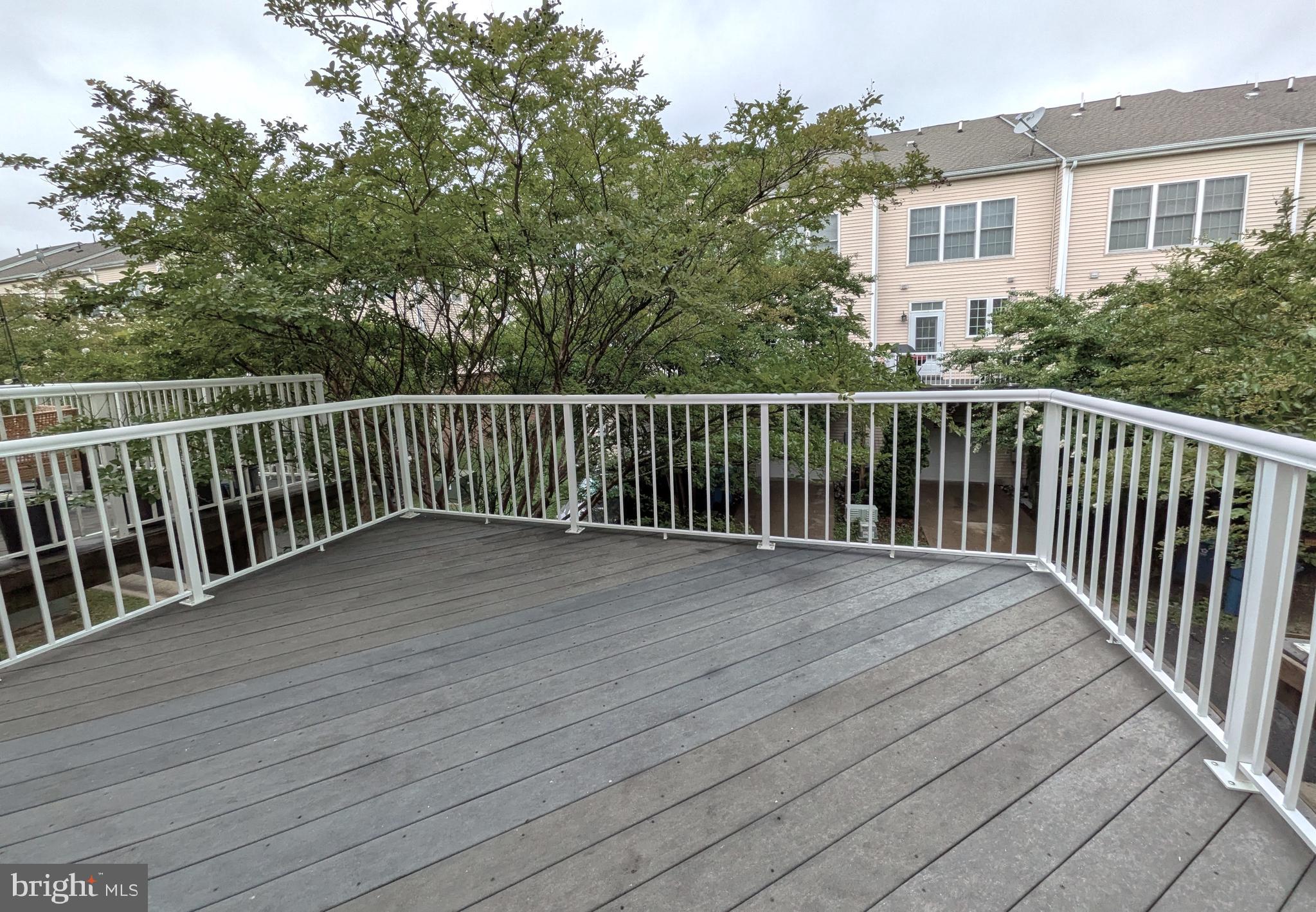 25015 Riding Center Drive Chantilly, VA 20152 - Photo 22 of 40 Full size Deck