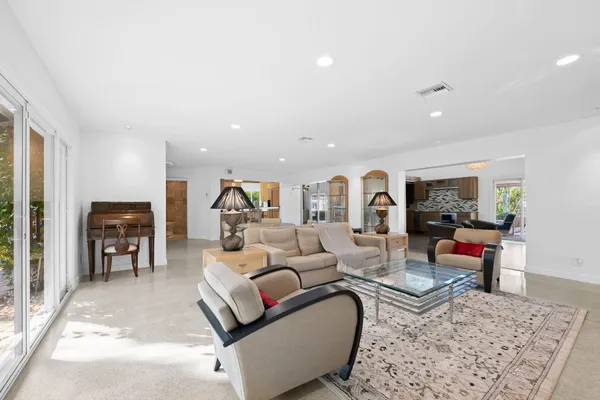 $11,000 | 2809 Northeast 25th Street, Fort Lauderdale, FL 33305