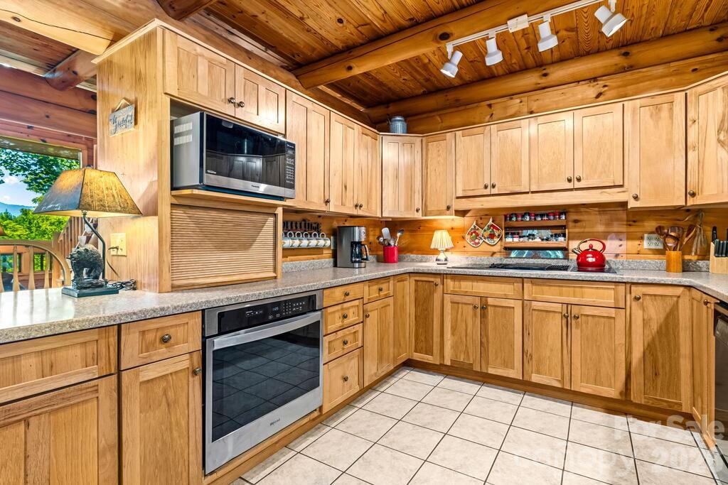 811 Catnip Road Cullowhee, NC 28723 - Photo 5 of 45 Gallery Image 5