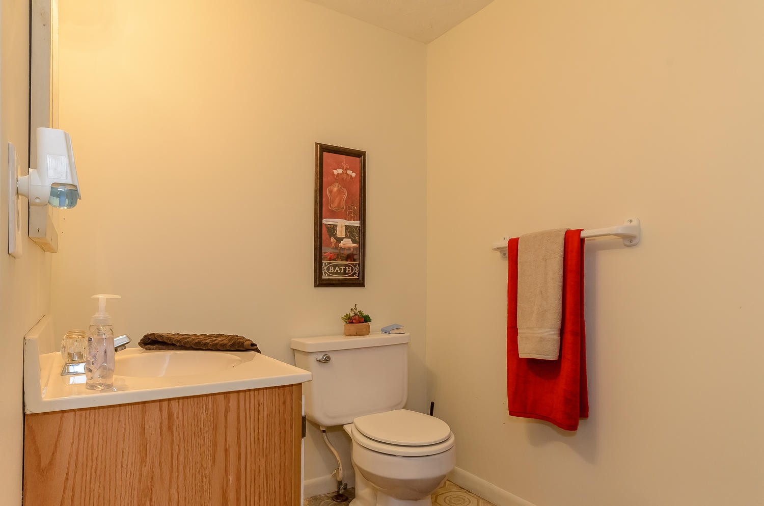 8321 Shelton Road Corryton, TN 37721 - Photo 18 of 28 a bathroom with a toilet and a sink