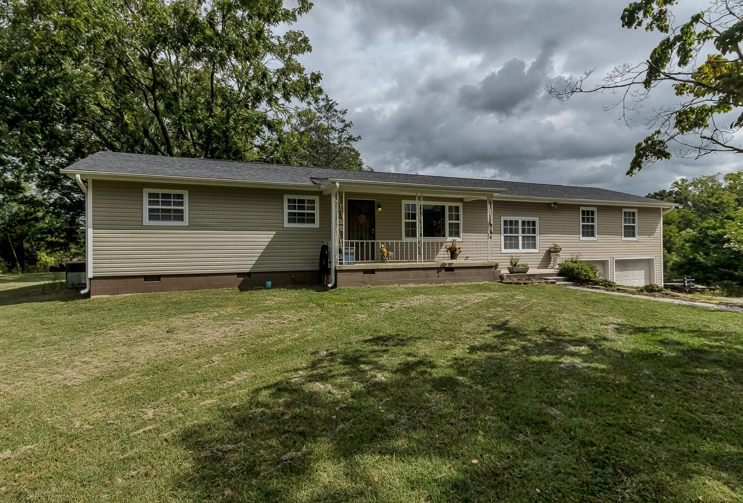 8321 Shelton Road Corryton, TN 37721 - Photo 2 of 28 a front view of house with yard and green space