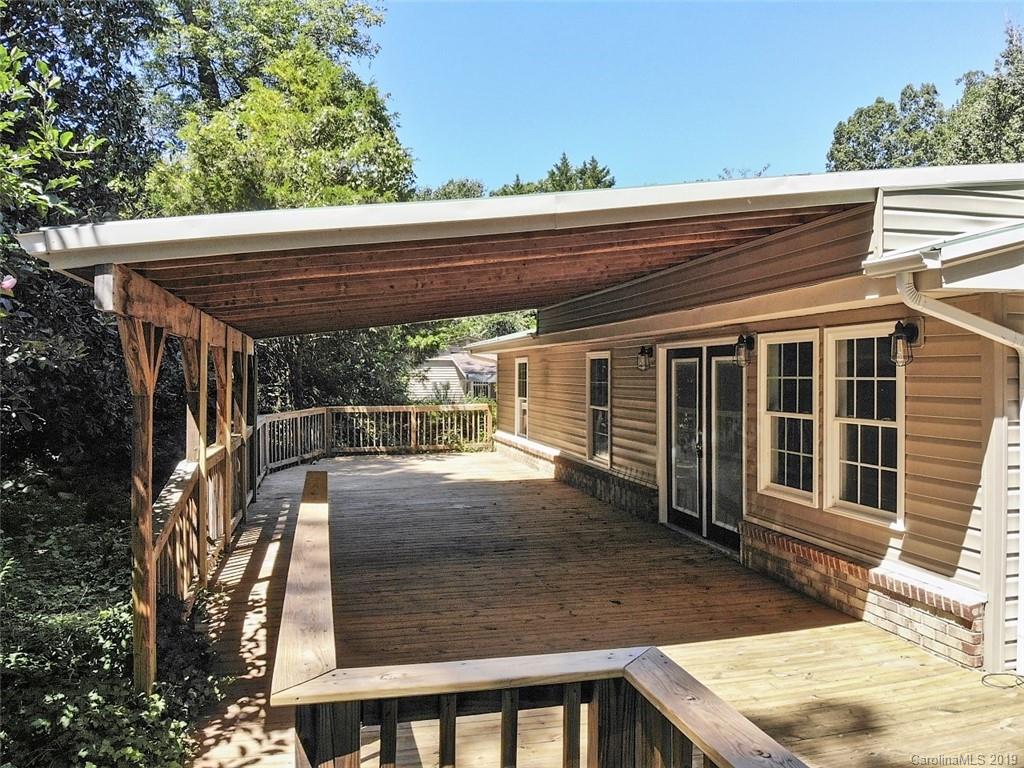 2633 Hart Road Charlotte, NC 28214 - Photo 1 of 33 Gallery Image 1