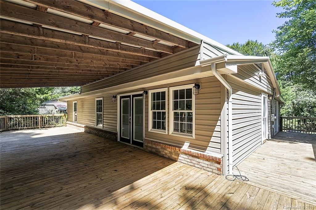 2633 Hart Road Charlotte, NC 28214 - Photo 2 of 33 Gallery Image 2